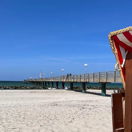 5 Sterne Grosser Strandkorb Wustrow (Fischland)